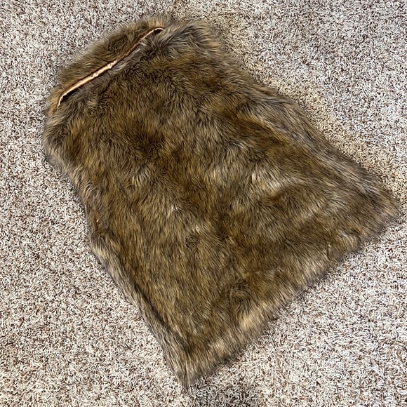 I.N.C. International concepts Furry vest - Picture 5 of 5